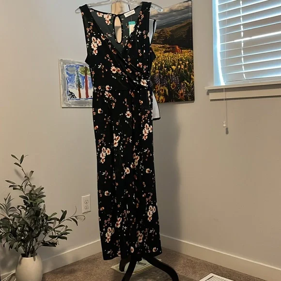 NWT Kayleigh Loretta Cropped Jumpsuit - Picture 1 of 8